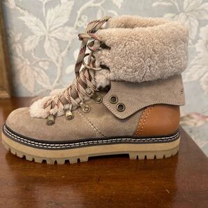 See by Chloe Eileen hiking boots. Size 37. Hardly worn.